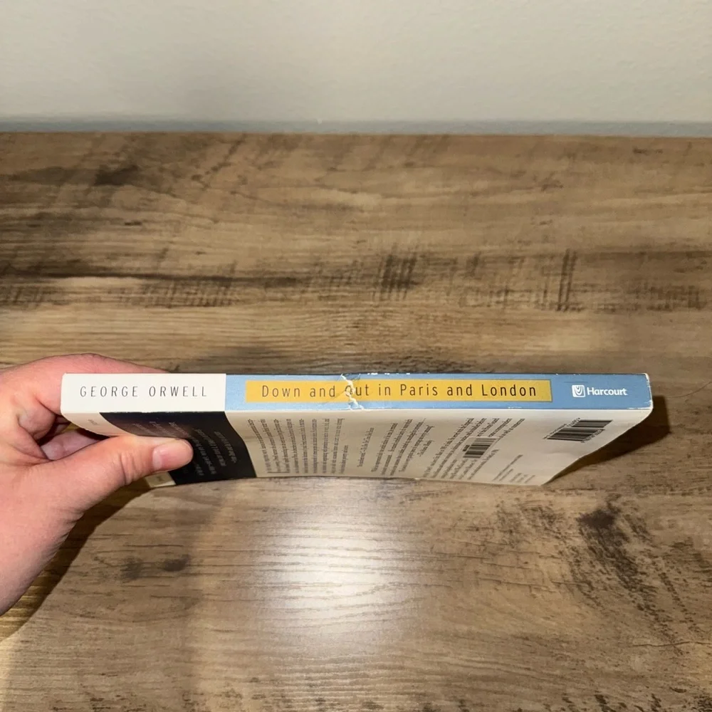 George Orwell Animal Farm & Down and Out in Paris and London - Picture 7 of 9